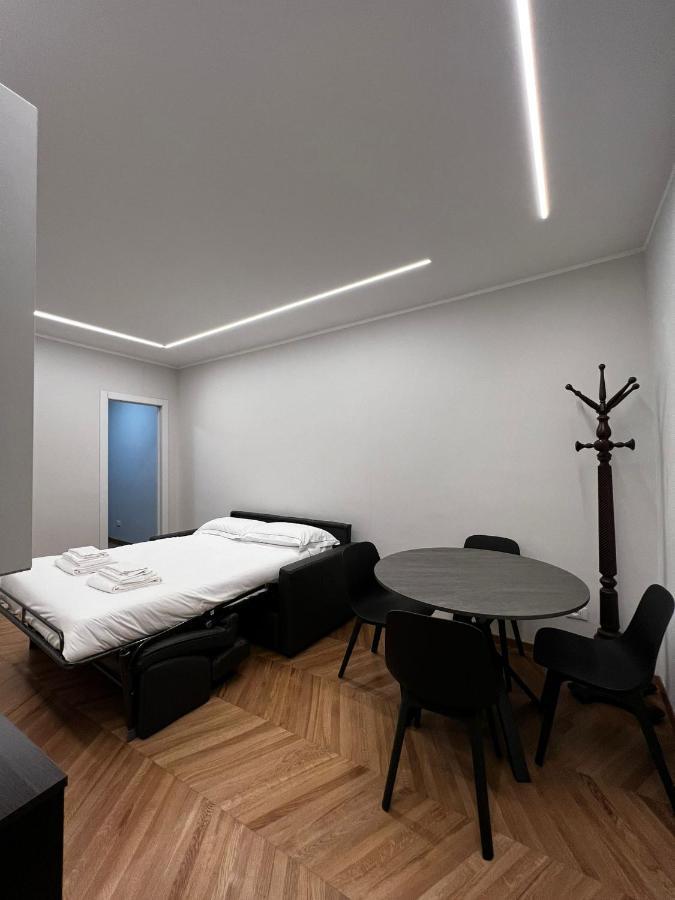 Brera Eleven Apartment Milan Bagian luar foto
